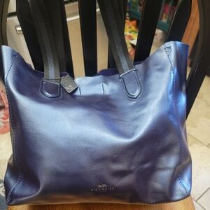 Large coach derby tote